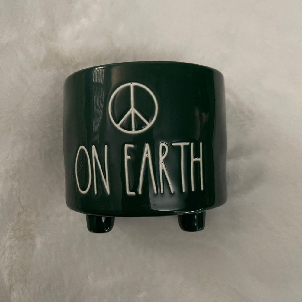 Rae Dunn Green Peace Sign Planter
